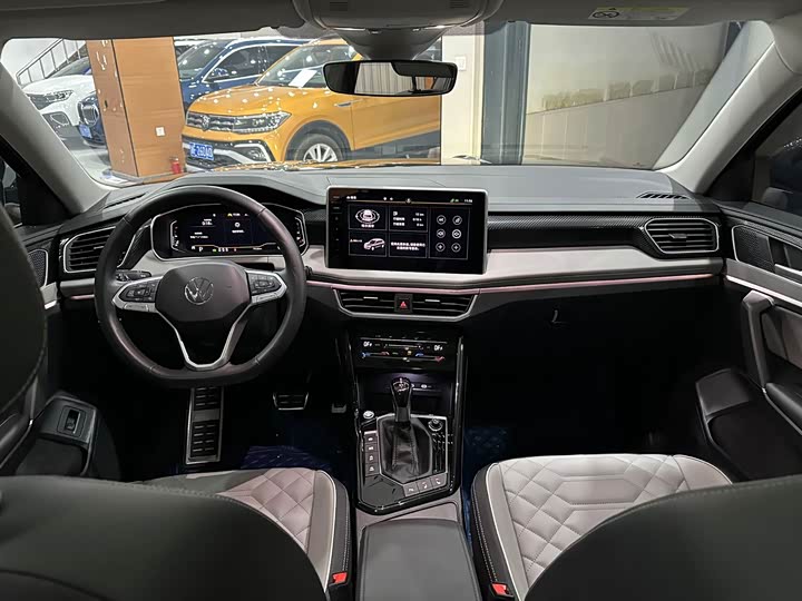 Фото 16 - Volkswagen Tayron