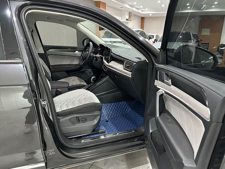 Фото 19 - Volkswagen Tayron