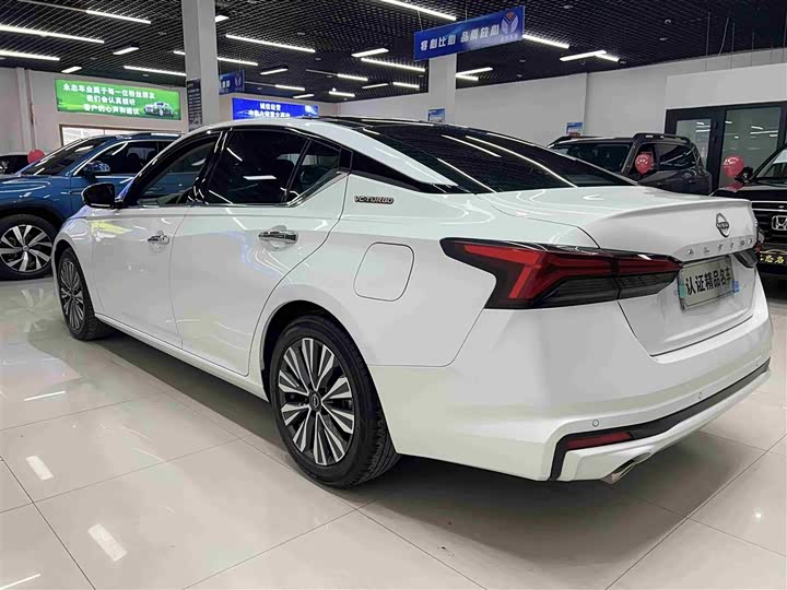 Фото 4 - Nissan Teana