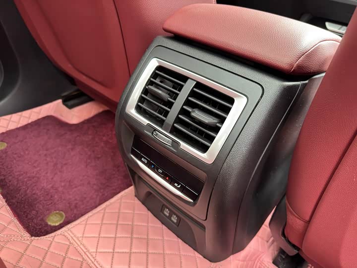 Фото 14 - BMW iX3