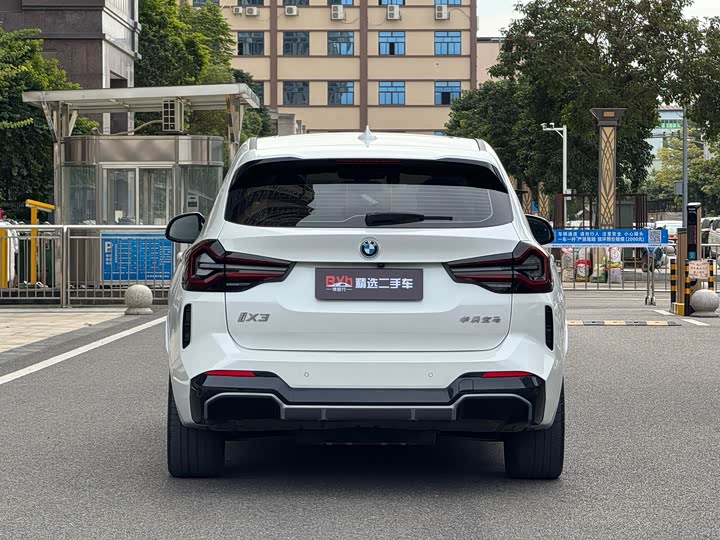 Фото 6 - BMW iX3