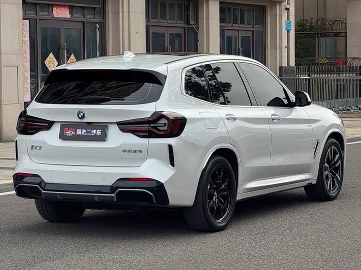 Фото 7 - BMW iX3