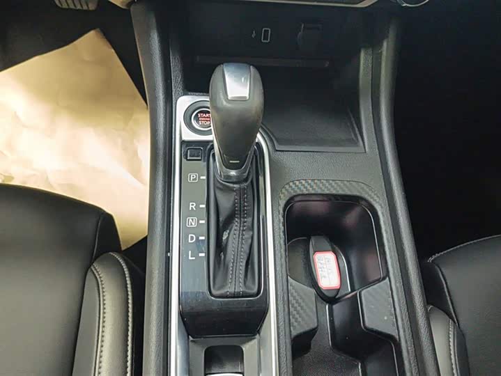 Фото 16 - Nissan Sylphy