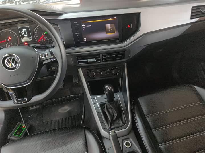 Фото 13 - Volkswagen Polo