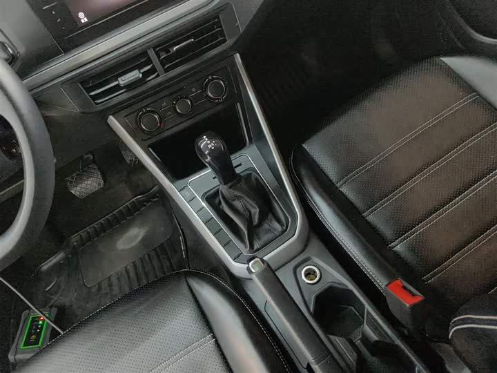 Фото 14 - Volkswagen Polo