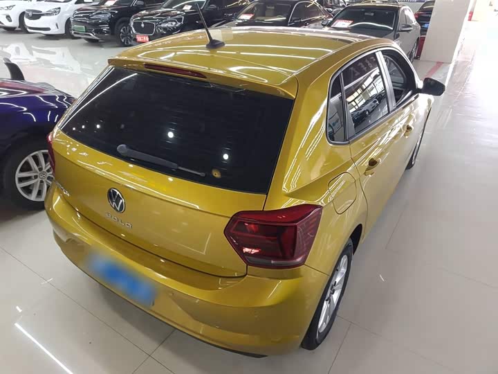 Фото 7 - Volkswagen Polo