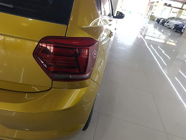 Фото 8 - Volkswagen Polo