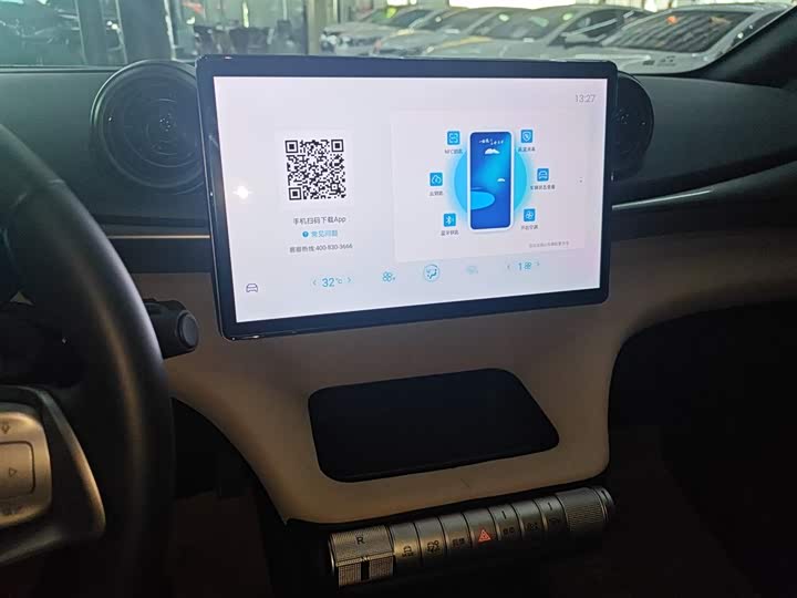 Фото 13 - BYD Dolphin