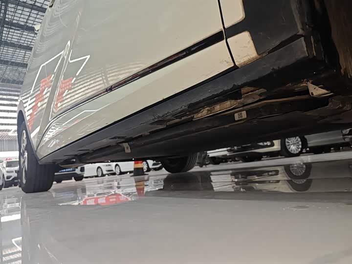 Фото 21 - BYD Dolphin