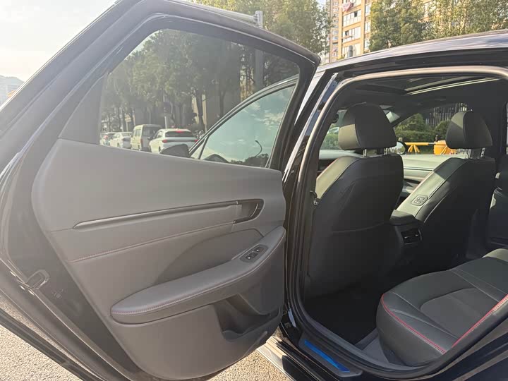 Фото 14 - Hyundai Sonata N Line