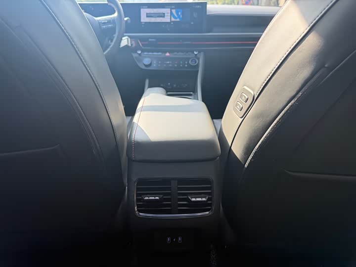 Фото 16 - Hyundai Sonata N Line