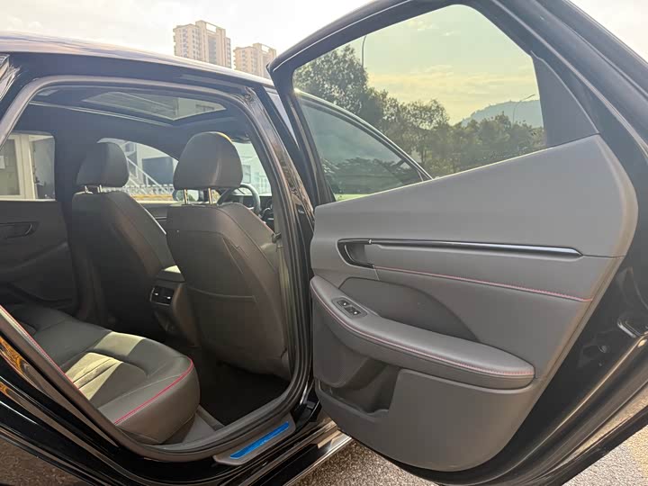 Фото 21 - Hyundai Sonata N Line