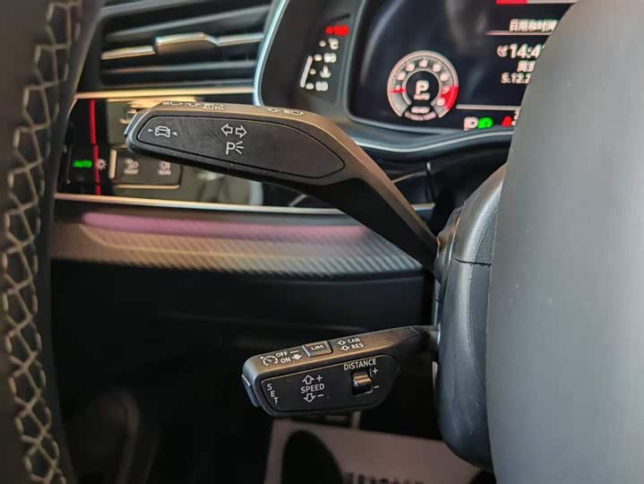 Фото 16 - Audi SQ7