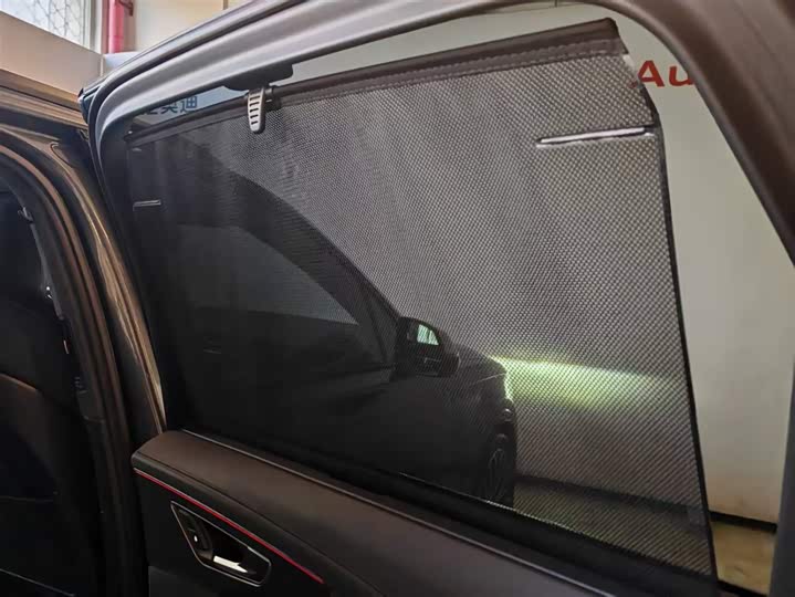 Фото 26 - Audi SQ7