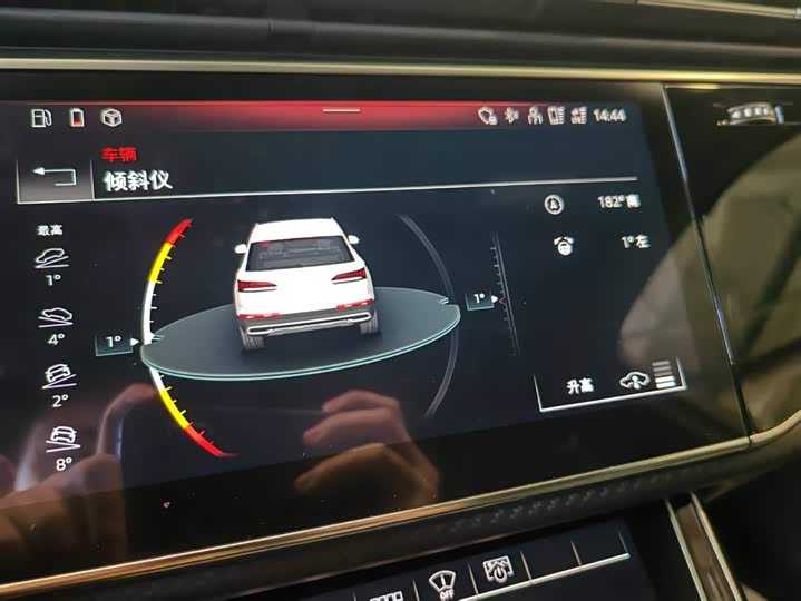 Фото 4 - Audi SQ7