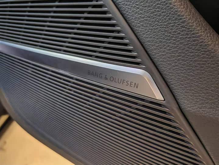 Фото 7 - Audi SQ7