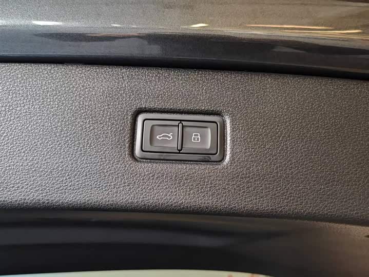 Фото 8 - Audi SQ7