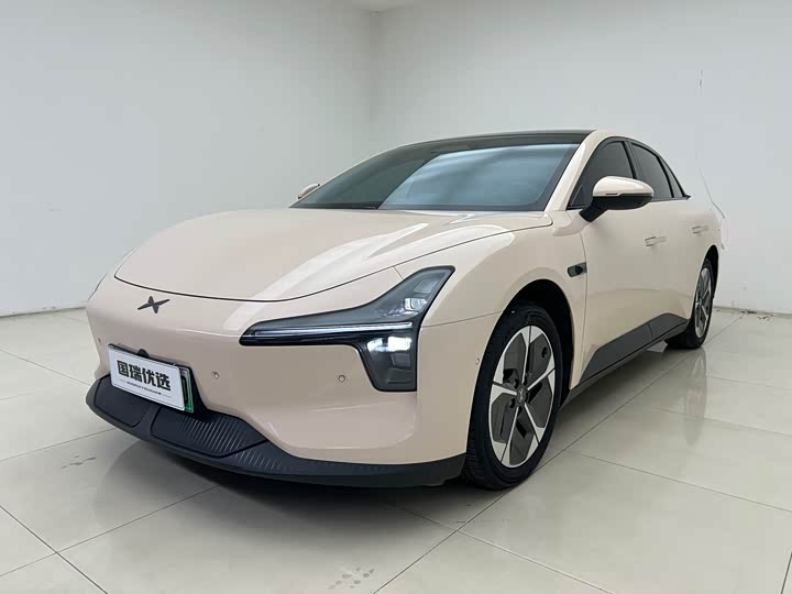 Фото 1 - XPeng Mona M03