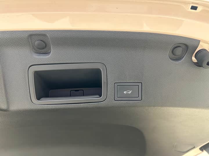 Фото 13 - XPeng Mona M03