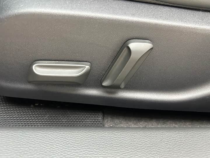 Фото 14 - XPeng Mona M03