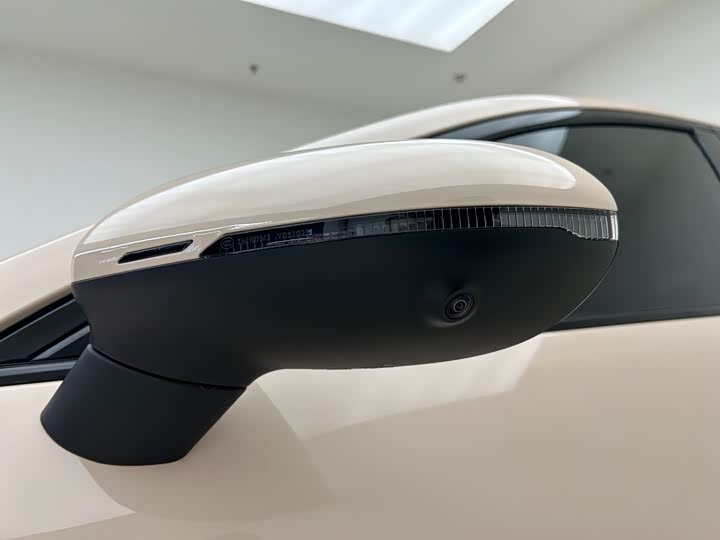 Фото 17 - XPeng Mona M03