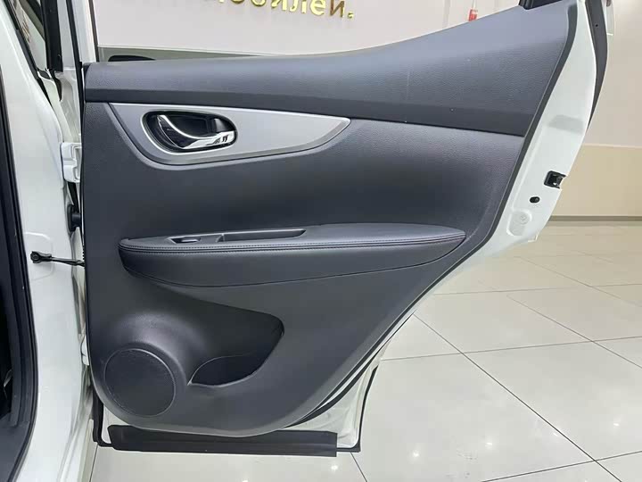 Фото 8 - Nissan Qashqai