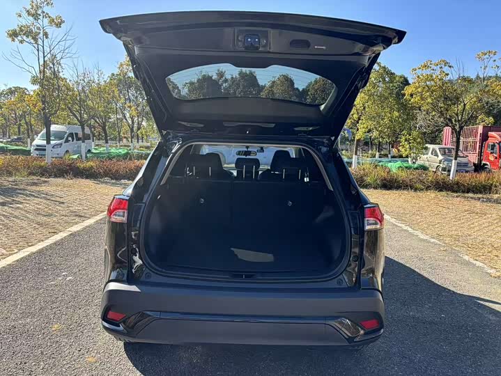 Фото 14 - Toyota Frontlander