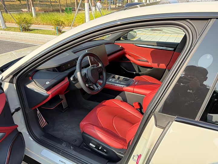 Фото 12 - Xiaomi SU7