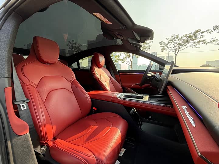 Фото 16 - Xiaomi SU7