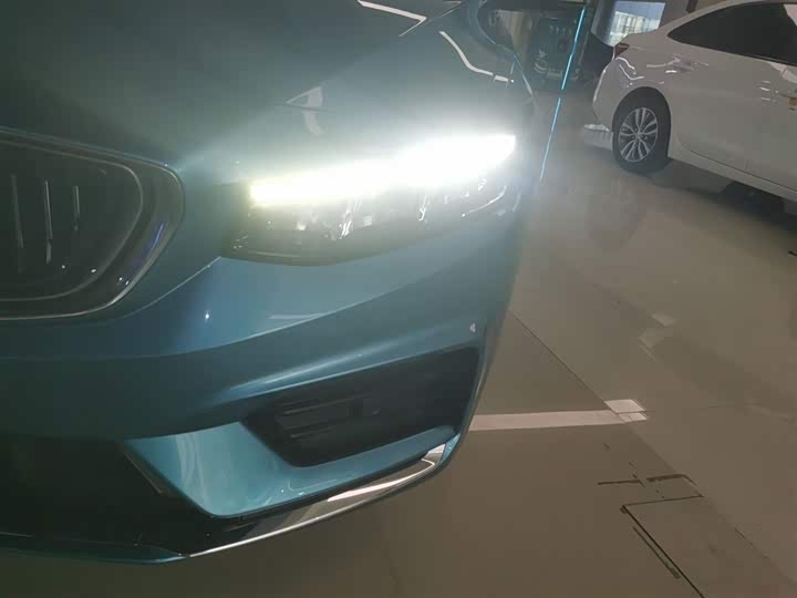 Фото 24 - Geely Preface