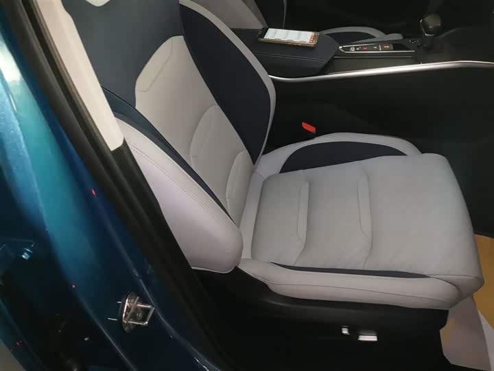 Фото 25 - Geely Preface