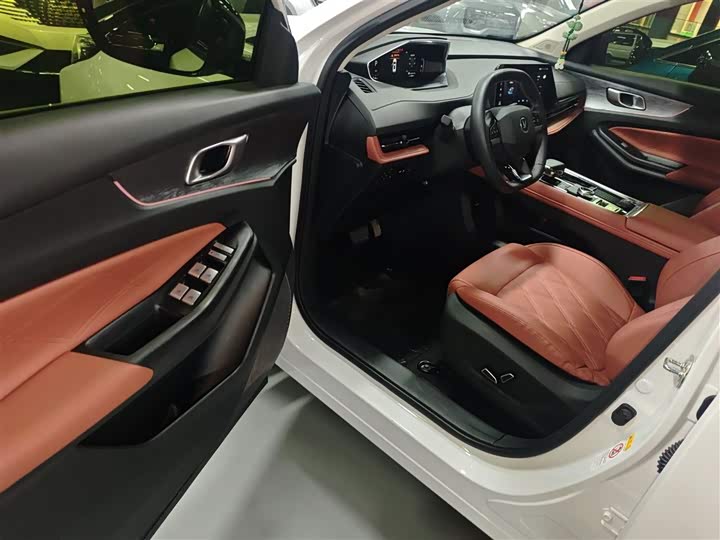 Фото 16 - Changan CS55 Plus