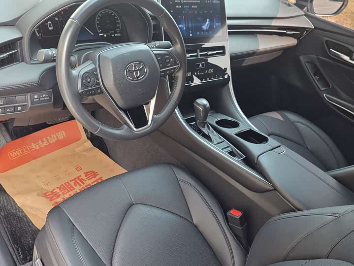 Фото 13 - Toyota Avalon