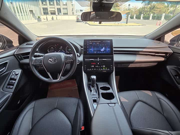 Фото 20 - Toyota Avalon
