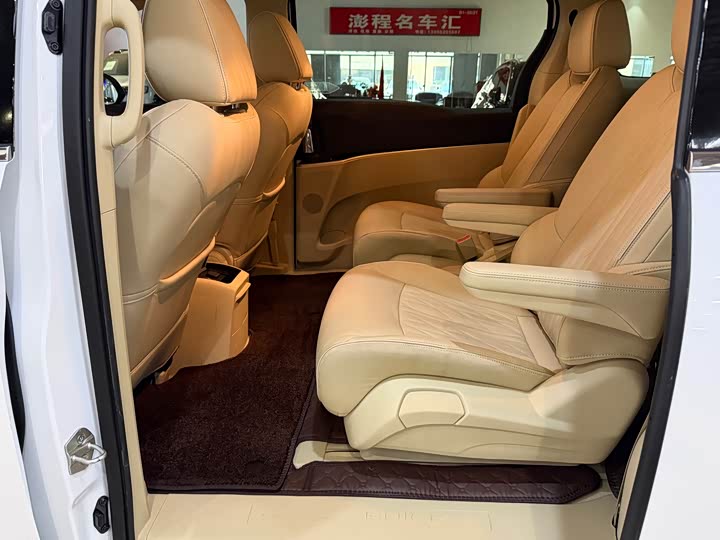 Фото 11 - Buick GL8 ES