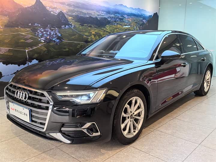 Фото 1 - Audi A6L