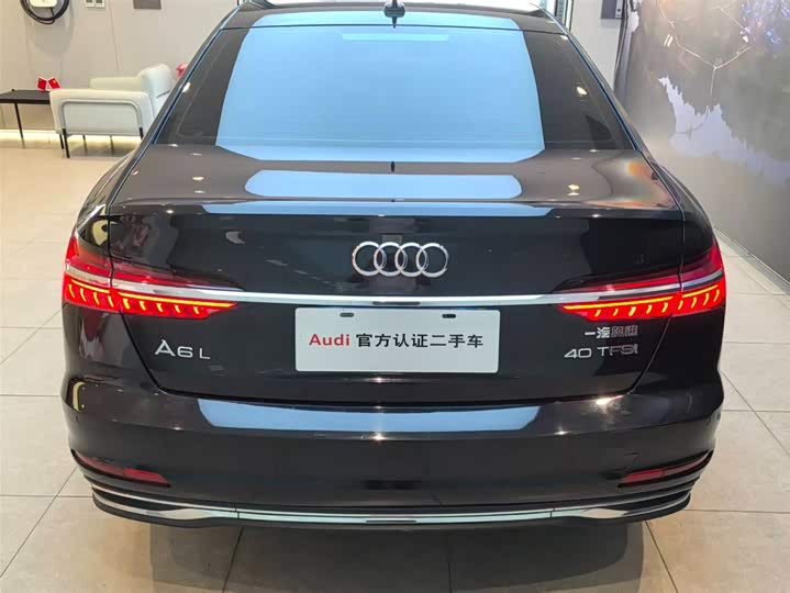 Фото 6 - Audi A6L