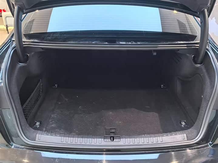 Фото 8 - Audi A6L