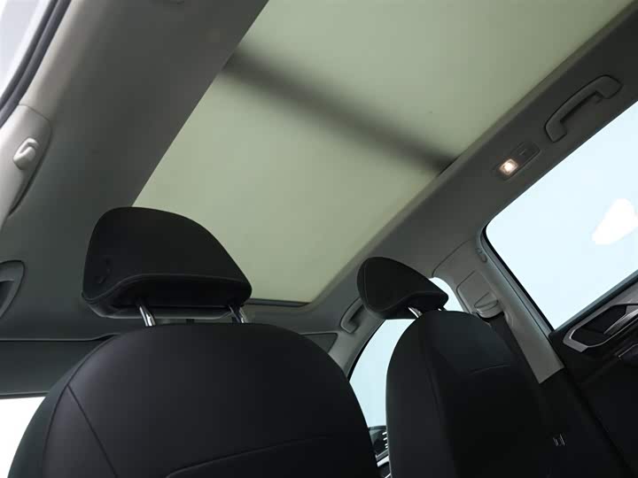 Фото 14 - Volkswagen Tayron