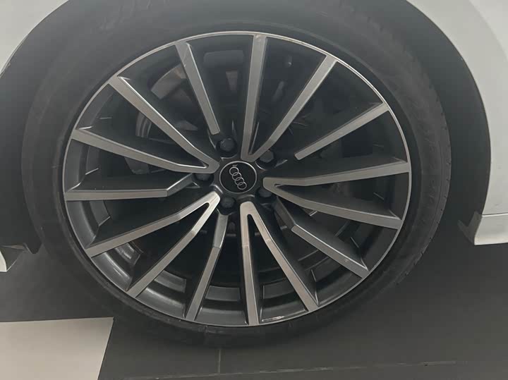 Фото 15 - Audi A5