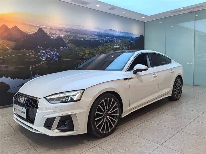 Фото 2 - Audi A5