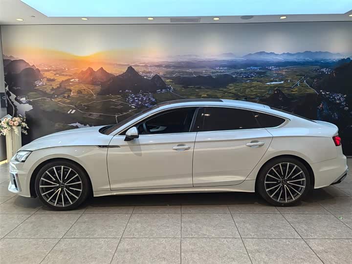 Фото 5 - Audi A5