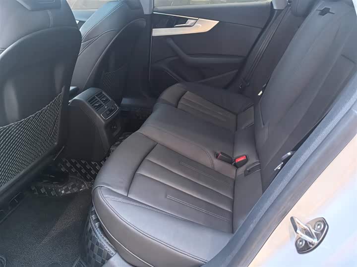 Фото 8 - Audi A5