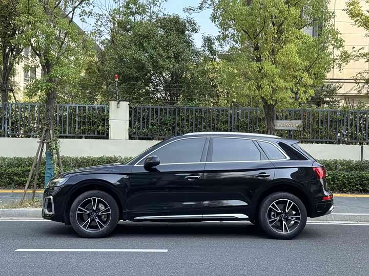 Фото 3 - Audi Q5L