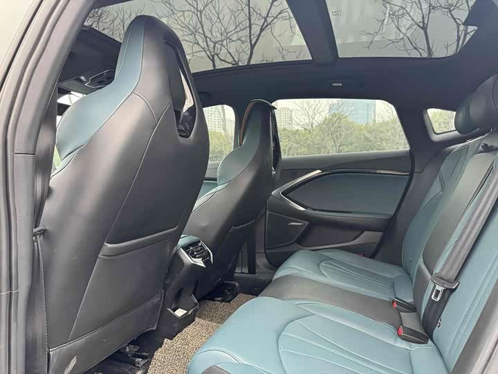 Фото 7 - MG Motor 7