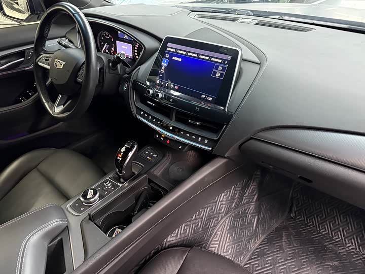 Фото 12 - Cadillac CT5