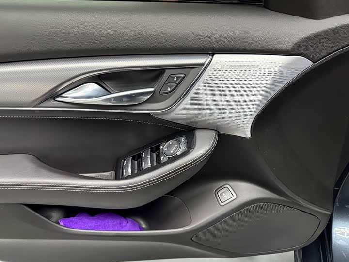 Фото 6 - Cadillac CT5