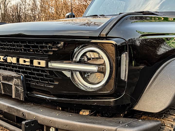 Фото 10 - Ford Bronco