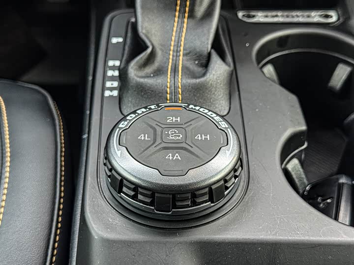 Фото 27 - Ford Bronco