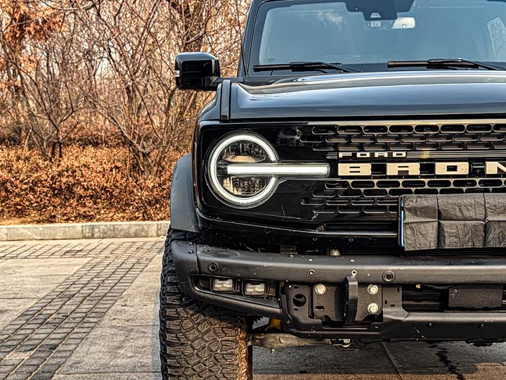 Фото 8 - Ford Bronco